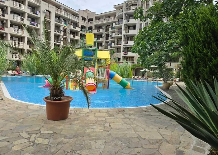 Cascadas Family Pool View *