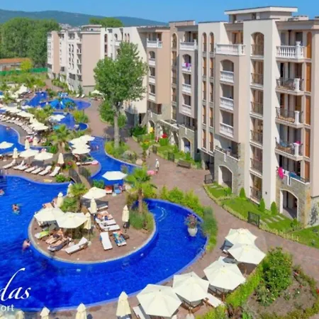 Cascadas Family Pool View サニービーチ