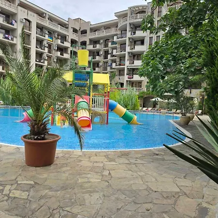 Cascadas Family Pool View *