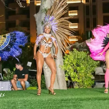 Cascadas Family Pool View Apartman *