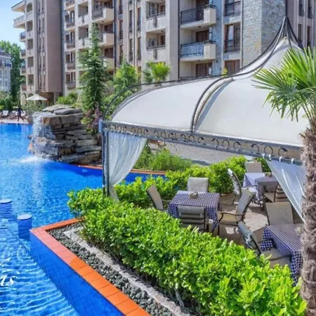 Cascadas Family Pool View Apartman